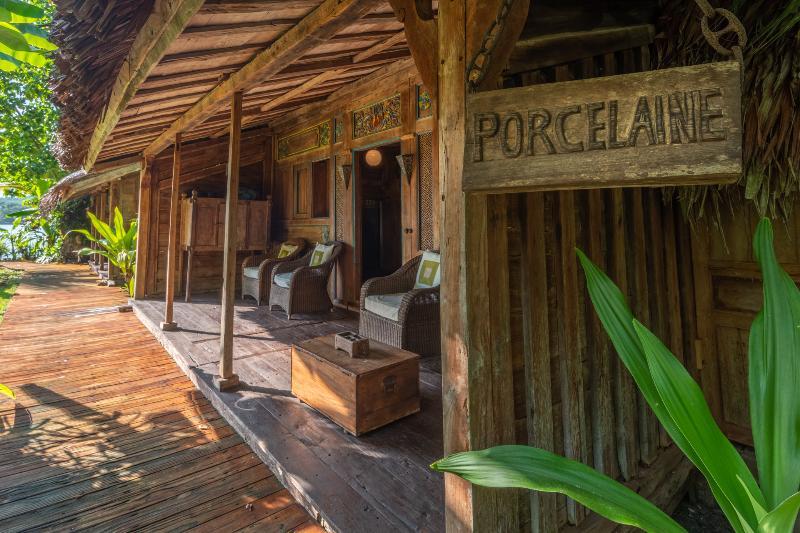 Ratua Private Island Resort Aimbuei Bay Exterior photo
